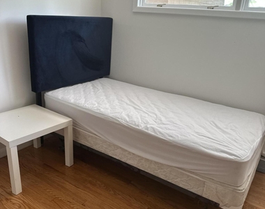 172 Larchwood Avenue - Photo Thumbnail 23