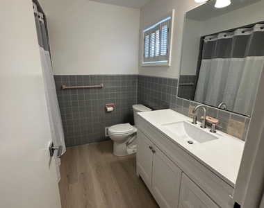 172 Larchwood Avenue - Photo Thumbnail 27