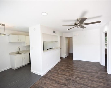 5404 Reiger Avenue - Photo Thumbnail 2