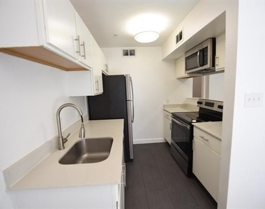 5404 Reiger Avenue - Photo Thumbnail 6
