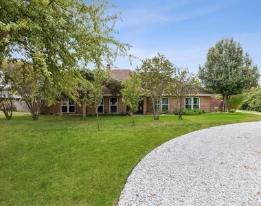 2407 N Carroll Avenue - Photo Thumbnail 34