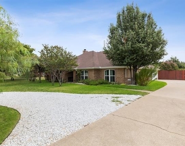 2407 N Carroll Avenue - Photo Thumbnail 32