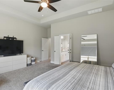 1164 Red Hawk Lane - Photo Thumbnail 11