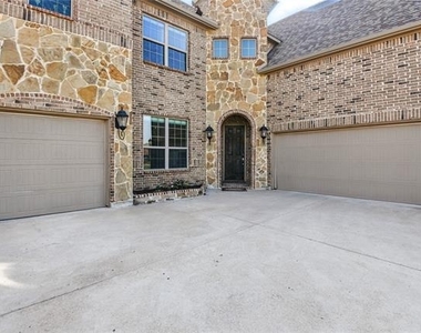 1164 Red Hawk Lane - Photo Thumbnail 1