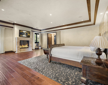 18607 Cassandra Street - Photo Thumbnail 25