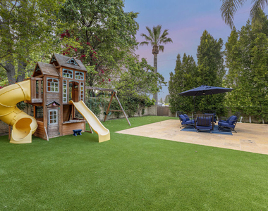 18607 Cassandra Street - Photo Thumbnail 5