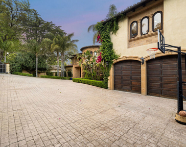 18607 Cassandra Street - Photo Thumbnail 11