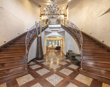 18607 Cassandra Street - Photo Thumbnail 12