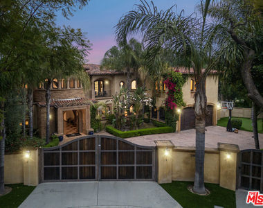 18607 Cassandra Street - Photo Thumbnail 2