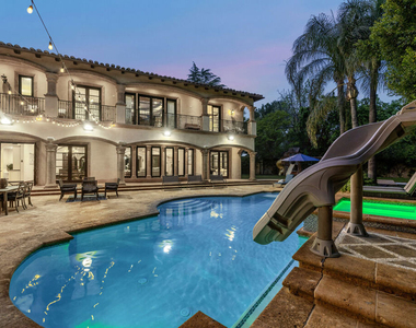 18607 Cassandra Street - Photo Thumbnail 7