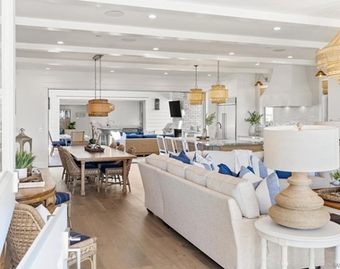 1059 Ocean Blvd - Photo Thumbnail 5
