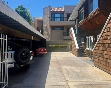 8151 Camino Del Oro - Photo Thumbnail 27