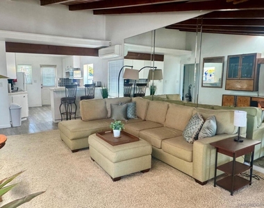 8151 Camino Del Oro - Photo Thumbnail 7