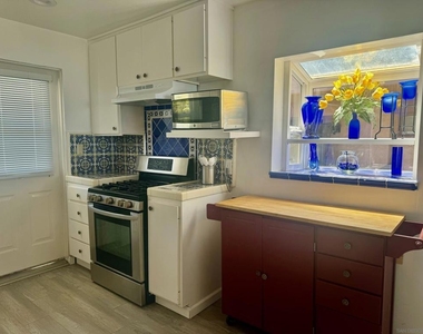 8151 Camino Del Oro - Photo Thumbnail 14