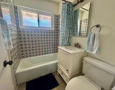 8151 Camino Del Oro - Photo Thumbnail 20