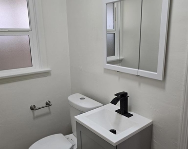 4527 Esther Street - Photo Thumbnail 13