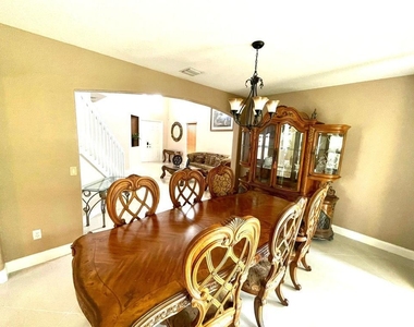 10454 Galleria Street - Photo Thumbnail 5