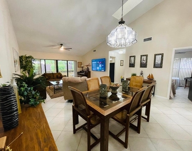 354 Sw 28th Avenue - Photo Thumbnail 4