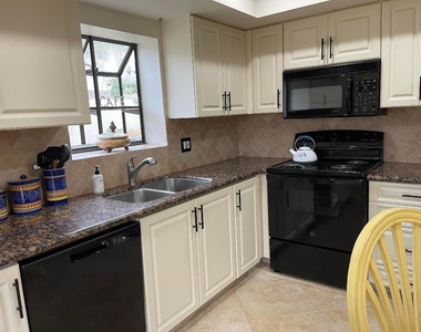 354 Sw 28th Avenue - Photo Thumbnail 9