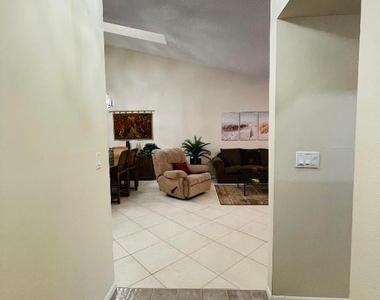 354 Sw 28th Avenue - Photo Thumbnail 5
