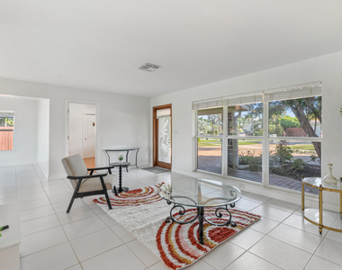 1001 Se 5 Avenue - Photo Thumbnail 27