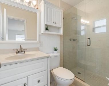1001 Se 5 Avenue - Photo Thumbnail 7