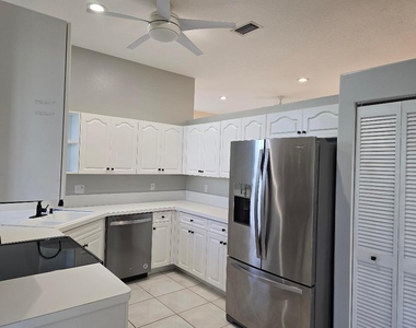 6179 Bear Creek Court - Photo Thumbnail 3