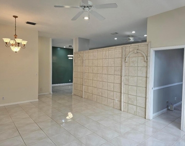 6179 Bear Creek Court - Photo Thumbnail 9