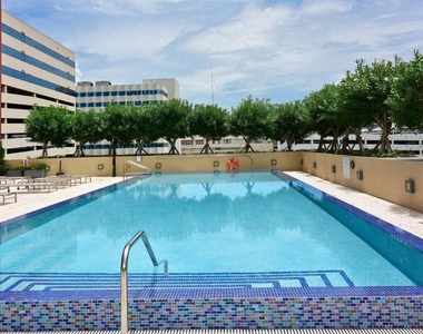1551 N Flagler Drive - Photo Thumbnail 13