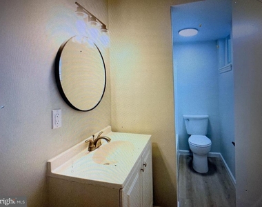 401 Blue Bell Road - Photo Thumbnail 6