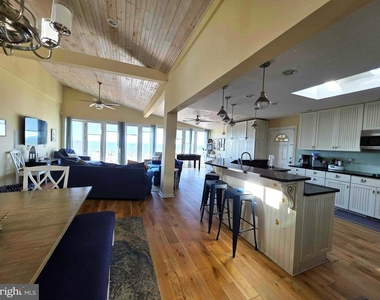 8034 Riverview Road - Photo Thumbnail 13