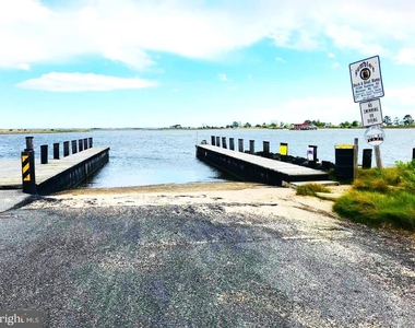 8034 Riverview Road - Photo Thumbnail 45