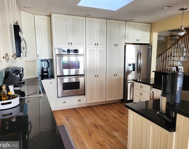 8034 Riverview Road - Photo Thumbnail 16