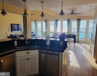8034 Riverview Road - Photo Thumbnail 17