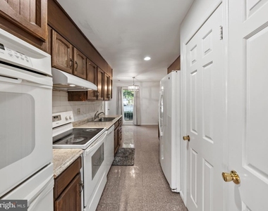 7654 Westlake Terrace - Photo Thumbnail 8