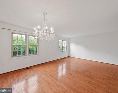 7654 Westlake Terrace - Photo Thumbnail 9
