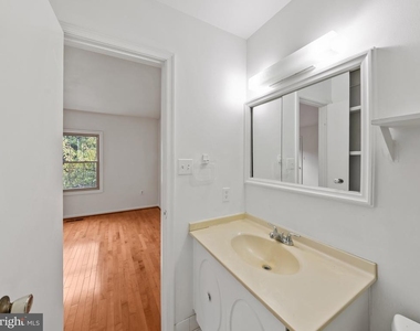 7654 Westlake Terrace - Photo Thumbnail 18