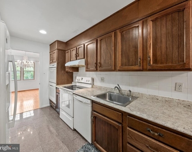 7654 Westlake Terrace - Photo Thumbnail 7
