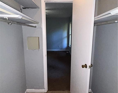 6324 Marykirk Drive - Photo Thumbnail 16