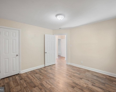5424 Belle Vista Avenue - Photo Thumbnail 13
