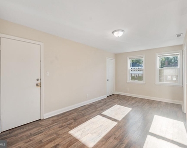 5424 Belle Vista Avenue - Photo Thumbnail 3