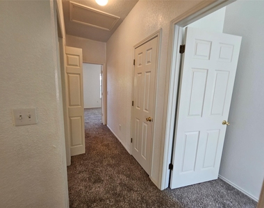 304 Windridge Village Cv - Photo Thumbnail 34