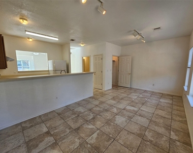 304 Windridge Village Cv - Photo Thumbnail 13