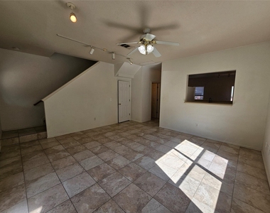 304 Windridge Village Cv - Photo Thumbnail 4