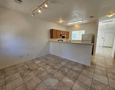 304 Windridge Village Cv - Photo Thumbnail 15