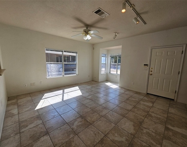 304 Windridge Village Cv - Photo Thumbnail 6