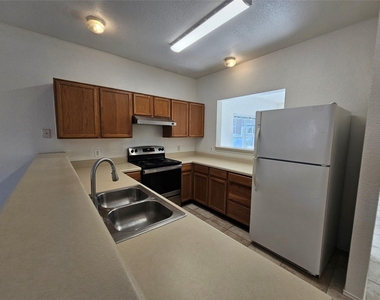 304 Windridge Village Cv - Photo Thumbnail 9