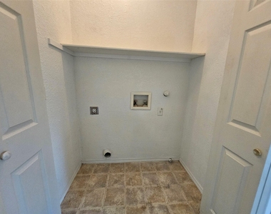 304 Windridge Village Cv - Photo Thumbnail 22