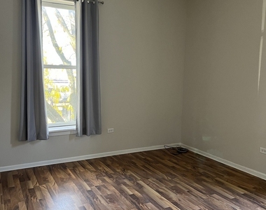 903 Main Street - Photo Thumbnail 7