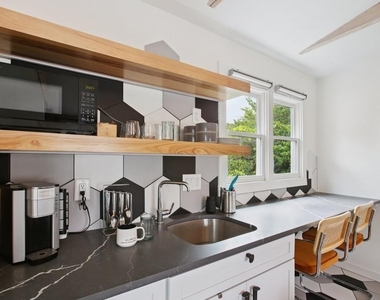 69 Randolph Street Ne - Photo Thumbnail 11